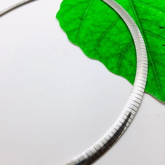 Sterling Silver 6mm 18" Omega - Picture 2 of 6